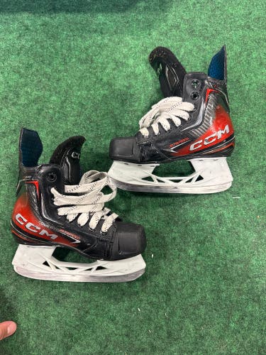Youth CCM JetSpeed FT890 Hockey Skates (Regular) Size 12.5y (Used)