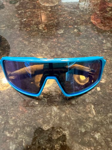 Unisex One Size Fits All Oakley Sutro Sunglasses (Used)