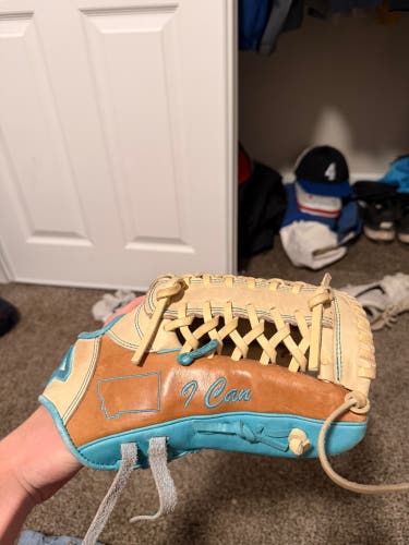2022 44 Pro Signature Series RH Outfield Baseball Glove 12.25" (Used)