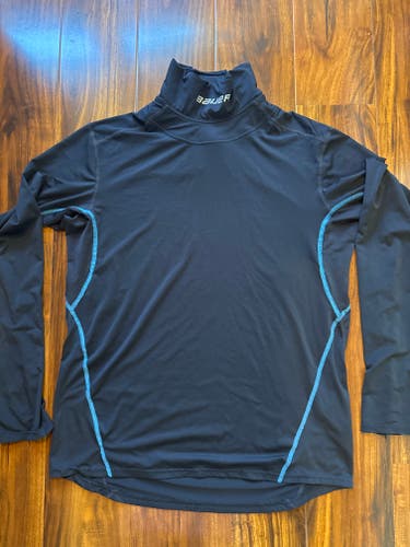 Senior Bauer (Used)size M senior light shirt