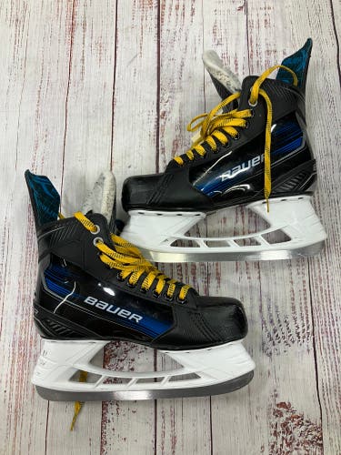 Senior Bauer X Hockey Skates Regular Width 7.5 (Used)