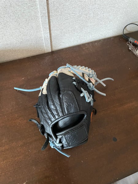 RH Baseball Glove 10.5" (Used)