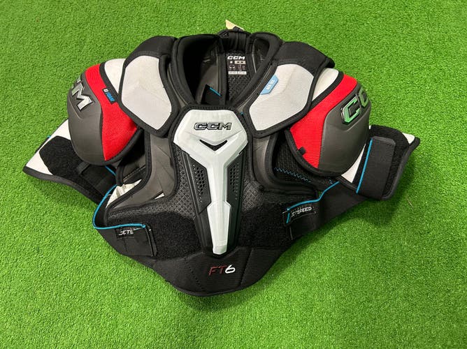 Medium Senior CCM JetSpeed FT6 Shoulder Pads (Used)