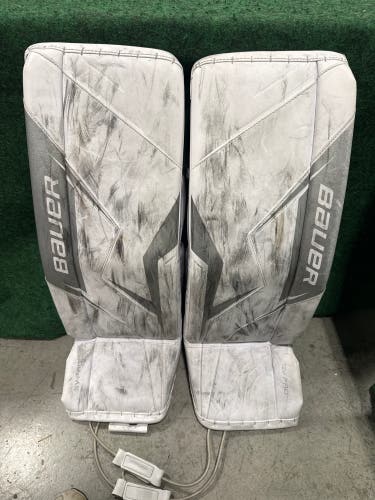 White Bauer Sv-Pro Goalie Leg Pads (Used) | Intermediate Large (32+)