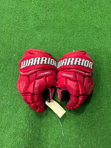 Red Junior Warrior Covert QRE10 Gloves 11" (Used)