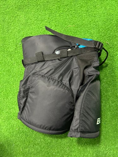 Black Youth Small Bauer X Hockey Pants (Used)