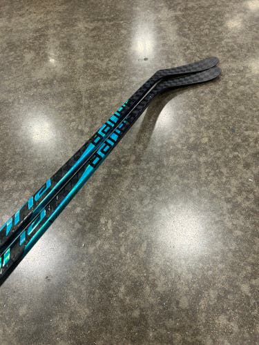 Senior Bauer Pulse Hockey Stick Right Handed P28 70 Flex (Used)