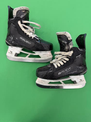 Bauer Supreme Shadow Hockey Skates | Size 4 Fit 2