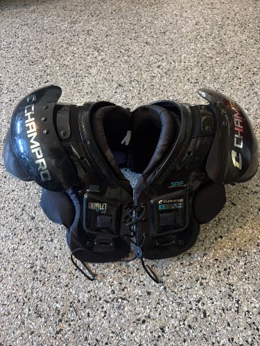 Medium Youth Champro Gauntlet Shoulder Pads (Used)