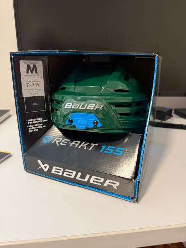 Brand New Medium Bauer Re-Akt 155 Helmet