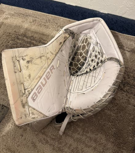 Bauer Mach Goalie Glove