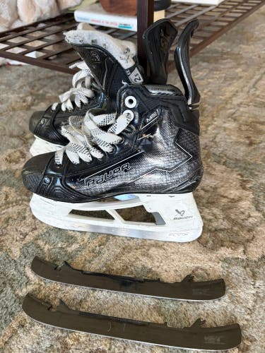 2024 Bauer Supreme M50 Pro Hockey Skates Extra Wide Width Size 2.5 (Used)
