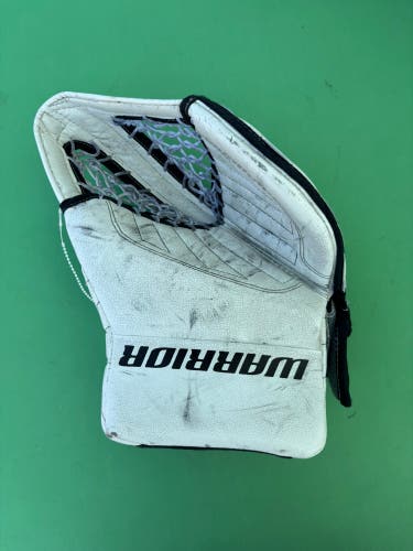 White Junior Warrior Ritual G3 Goalie Glove