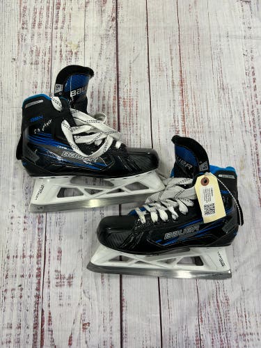 Intermediate Bauer GSX Hockey Goalie Skates Regular Width Size 5.5 (Used)