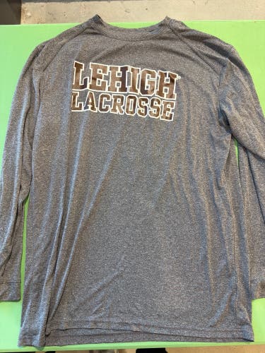 Gray One Size Fits All Men's Under Armour Shirt (Used)