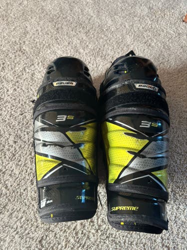 Youth Bauer Supreme 3S 11 Shin Pads (Used)