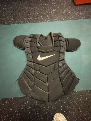 Black/Orange Nike vapor pro Catcher's Set (Used)