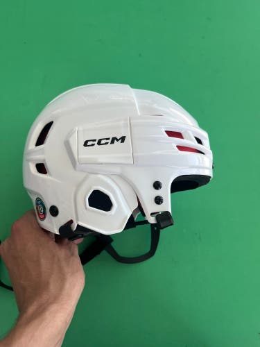 White Youth CCM Tacks 70 Helmet (Used)