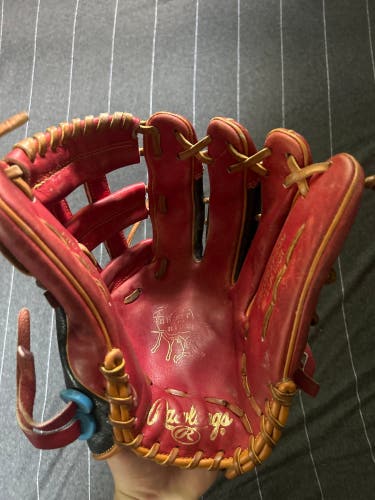2023 Rawlings Heart of the Hide RH Outfield Baseball Glove 12.75" (Used)