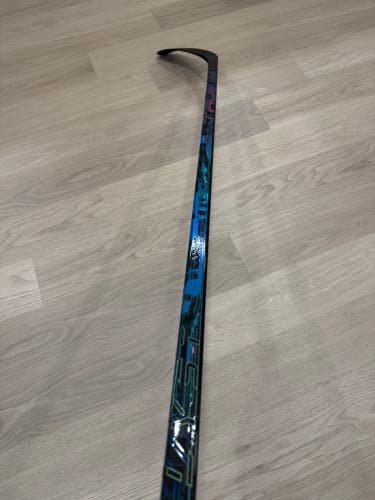 Senior True Catalyst Nitro Right Handed Hockey Stick 70 Flex (New)
