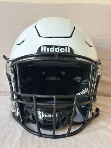 Adult Extra Large Riddell SpeedFlex Helmet (Used)