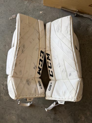 31+1 CCM Axis 1.9 Goalie Leg Pads