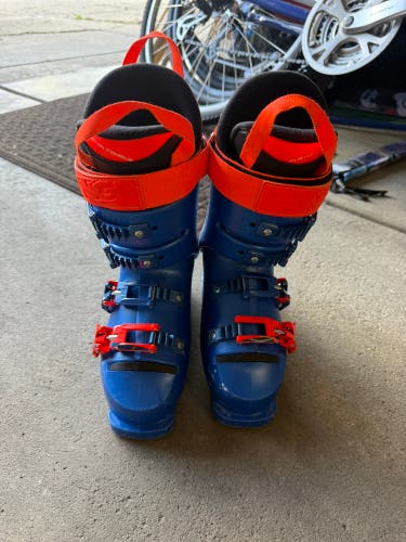 Mondo 22 & 22.5 Lange RS Ski Boots Soft Flex (Used)