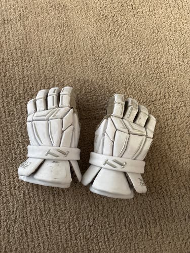 True Zerolyte Lacrosse Gloves (Used)