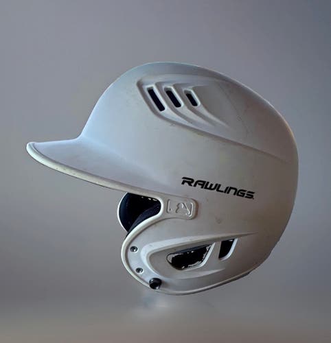 Rawlings R16S-REVB Baseball Helmet – White – Size 6 7/8"–7 5/8"