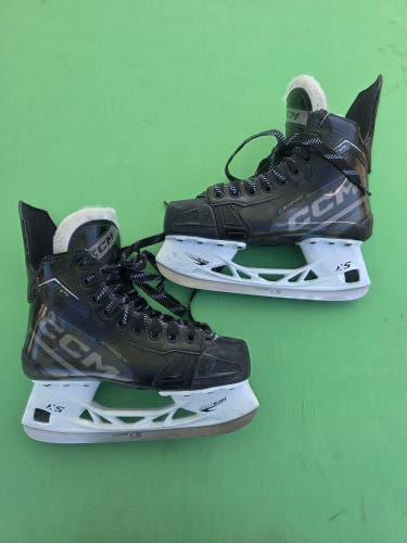 Intermediate CCM JetSpeed FT675 Hockey Skates Regular Width Size 5