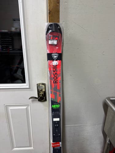 BRAND NEW Rossignol SL 157 cm Skis