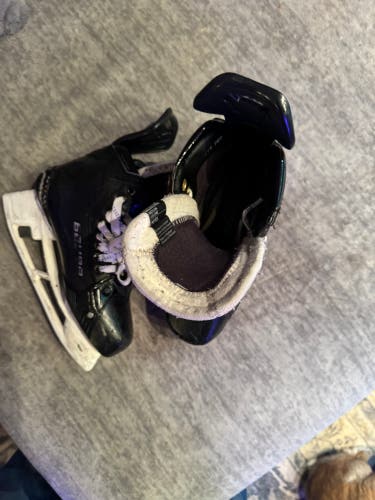 Bauer supreme shadows