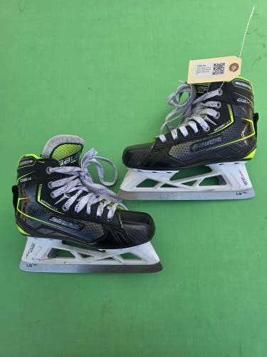 Junior Bauer GSX Hockey Goalie Skates Regular Width Size 3.5