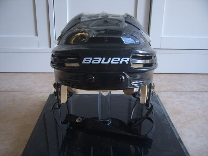 Free Shipping-Old Stock Bauer BHH4500 Hockey Helmet sz Senior Small Black