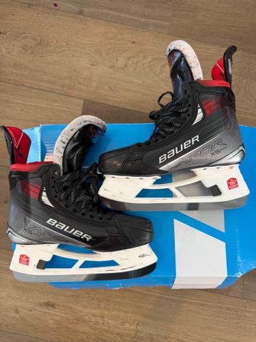 Black/Gray 2023 Bauer Vapor X5 Pro Hockey Skates Narrow Width 9 (Used)
