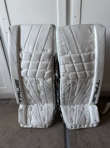 White 26" Junior True Goalie Leg Pads (Used)