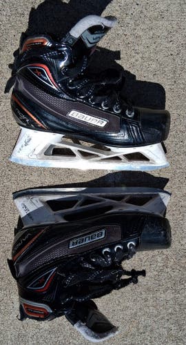 Bauer Vapor X700 Hockey Goalie Skates Regular Width Size 4 (Used)