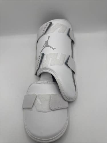Nike Jordan Fly Batter's Leg Guard Adult OSFM Right White/Metallic Silver