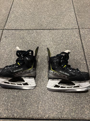 Bauer Vapor X Hockey Skates Regular Width 13.5 (Used)