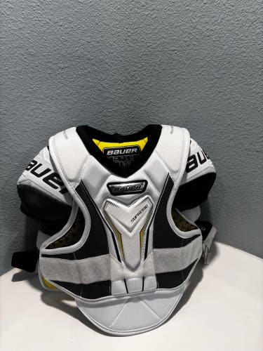 Men's Medium Senior Bauer Supreme 2S Shoulder Pads (New)
