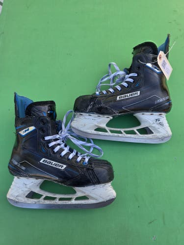 Senior Bauer Nexus 2N Hockey Skates Regular Width 7