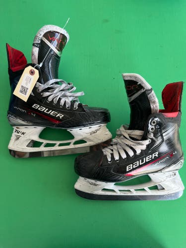 Senior Bauer Vapor X4 Hockey Skates 7.5 (Used)