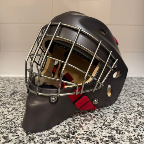 2020 Sportmask X8 Goalie Mask X-Small (Used)