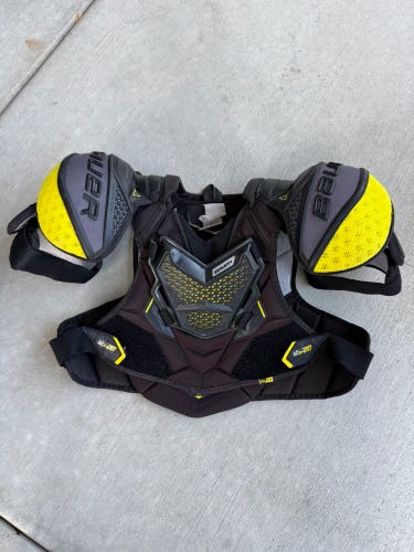Medium Intermediate Bauer Supreme Ultrasonic Shoulder Pads (Used)