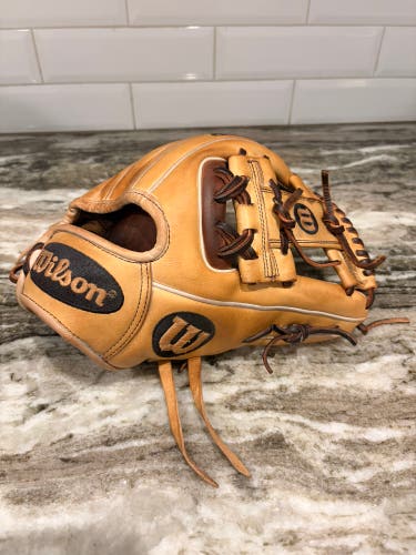 Wilson A2000 RH Baseball Glove 11.5" (Used)