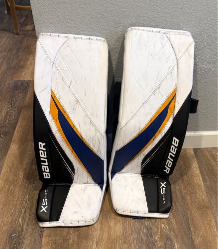 33" Bauer Vapor X5 Pro Goalie Leg Pads (Used)