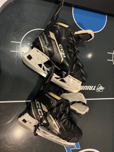 2022 CCM Tacks AS-570 Hockey Skates Regular Width Size 5.5 (Used)