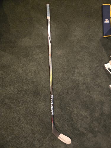Bauer Vapor Hyperlite 2 Left Hand P28 senior 77 Flex (Used)