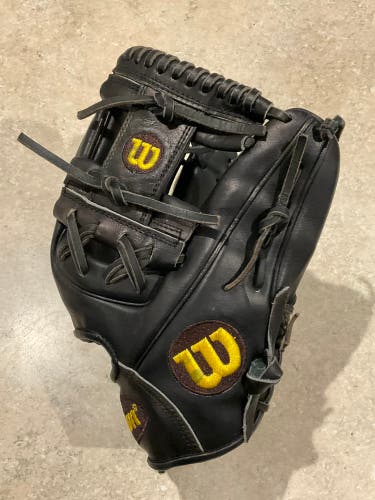 Wilson A2000 DP15 RHT Infield Baseball Glove 11.5" (Used)