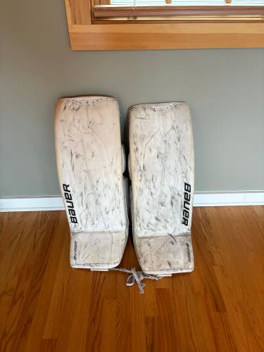 XS Bauer Supreme Shadow Goalie Leg Pads (Used)